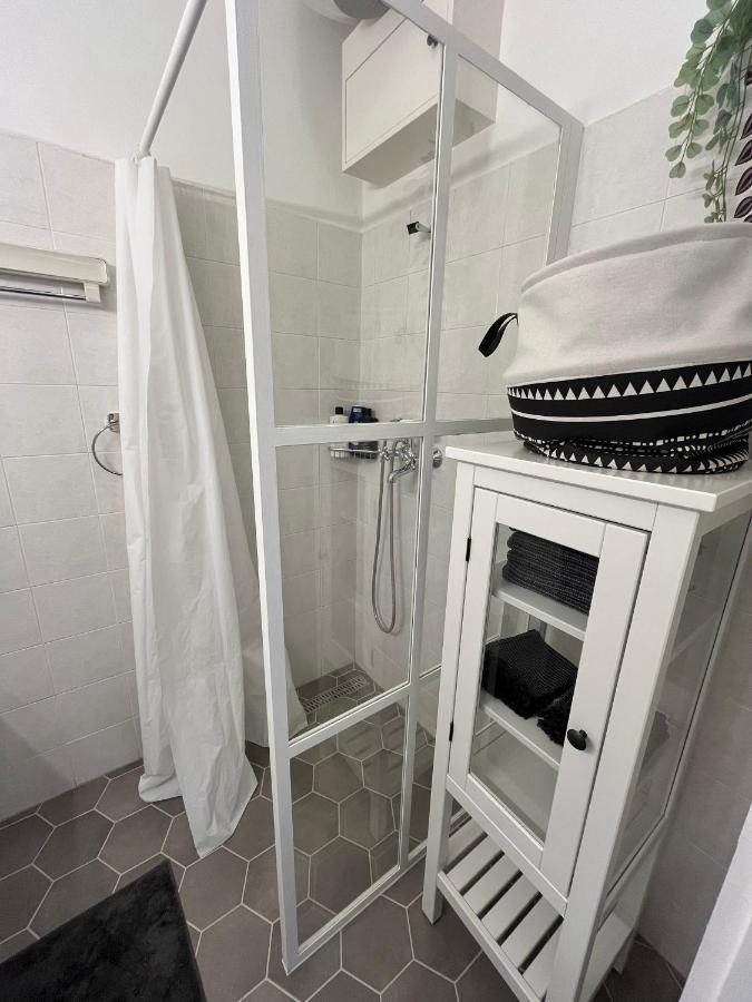 Hillside Luxury Residence Budapest With Free Garage エクステリア 写真