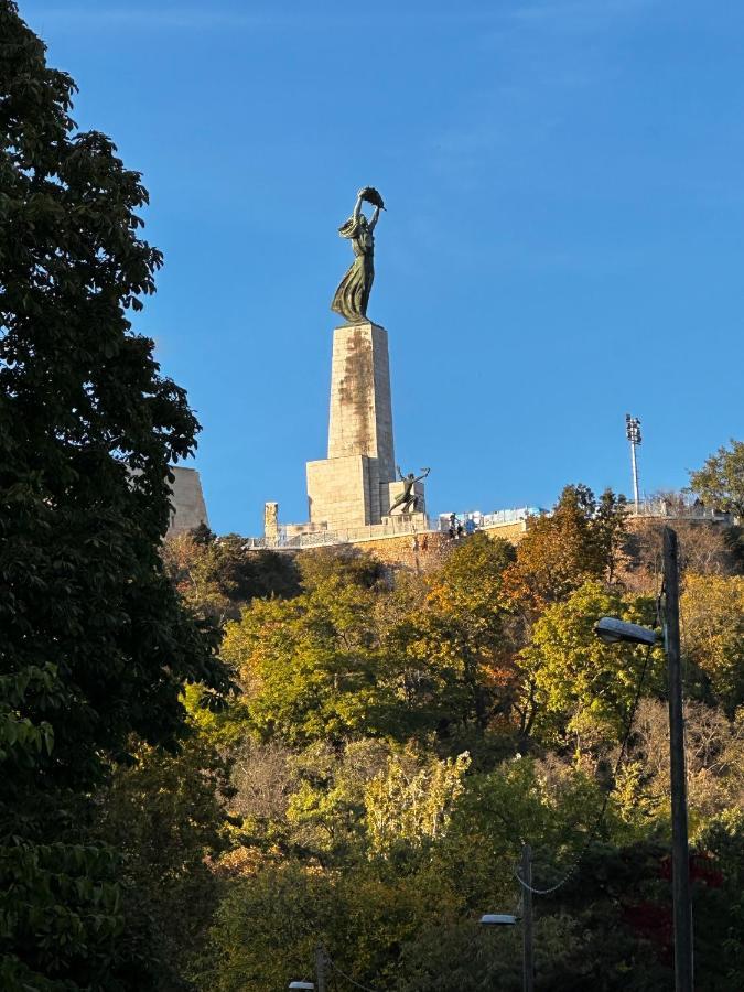 Hillside Luxury Residence Budapest With Free Garage エクステリア 写真