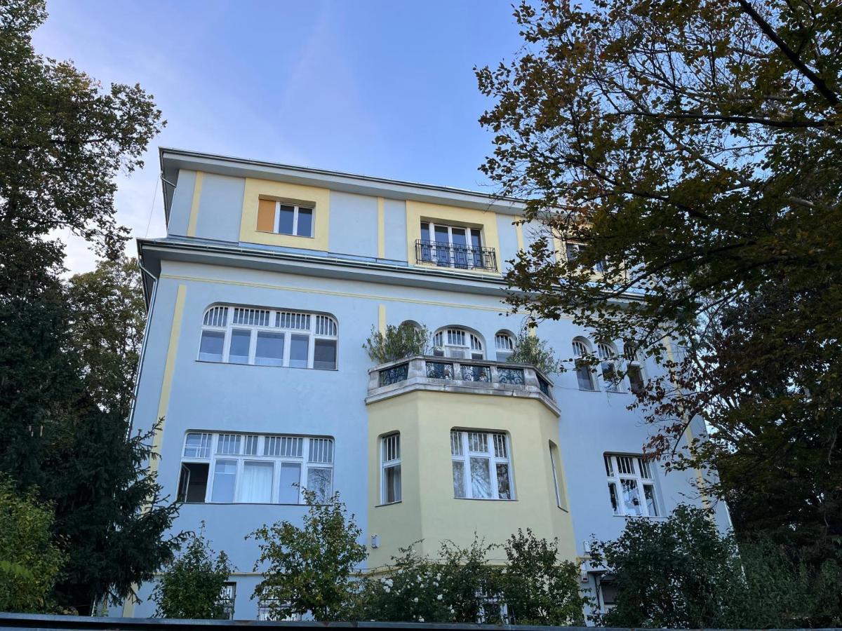 Hillside Luxury Residence Budapest With Free Garage エクステリア 写真